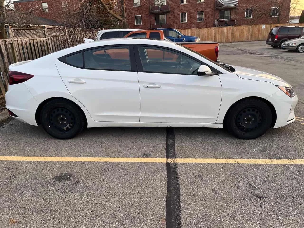 Hyundai Elantra * Preferred w/Sun & Safety Package IVT * 2ХГУМИ * , снимка 3 - Автомобили и джипове - 54087607