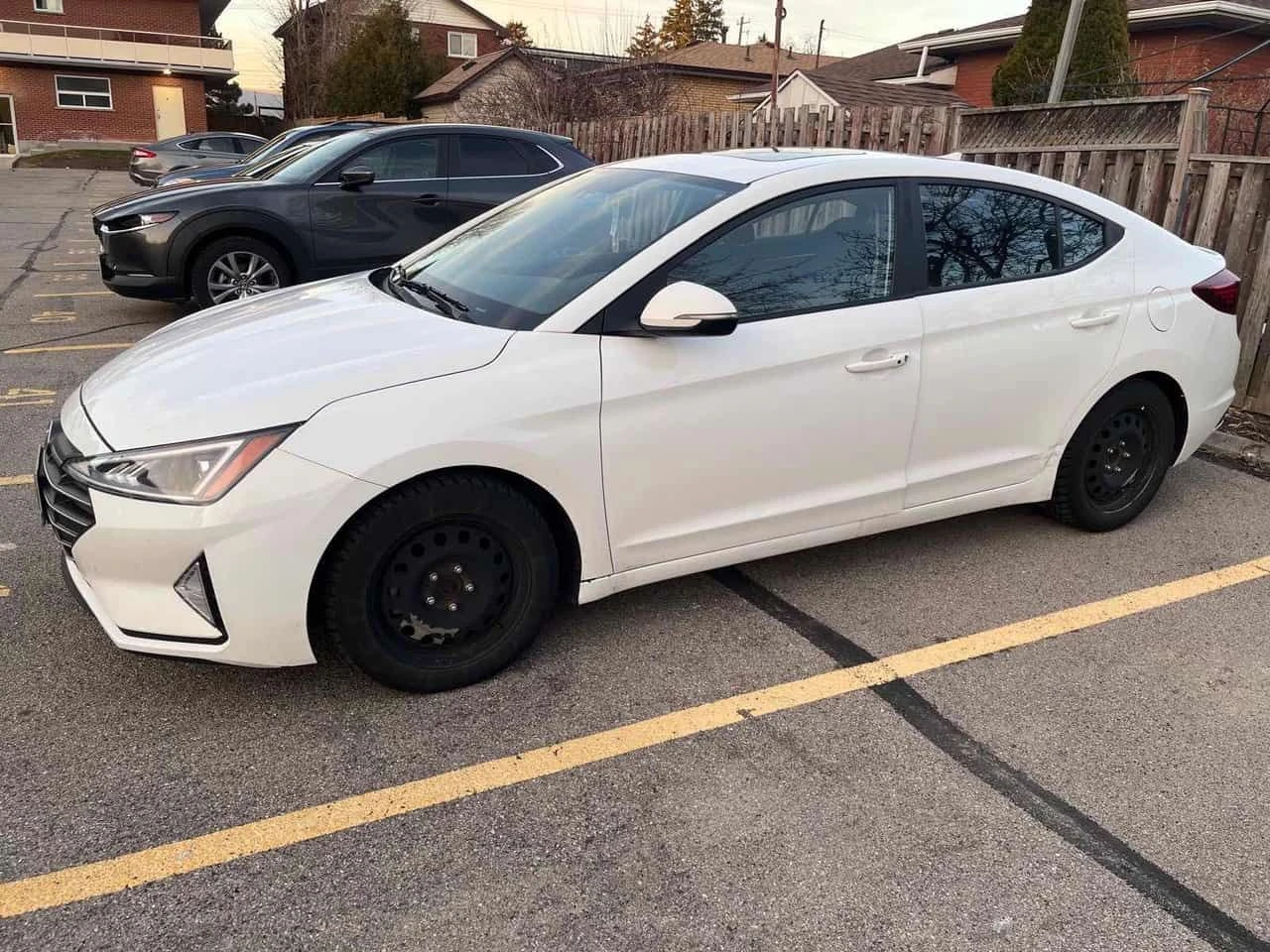 Hyundai Elantra * Preferred w/Sun & Safety Package IVT * 2ХГУМИ * 