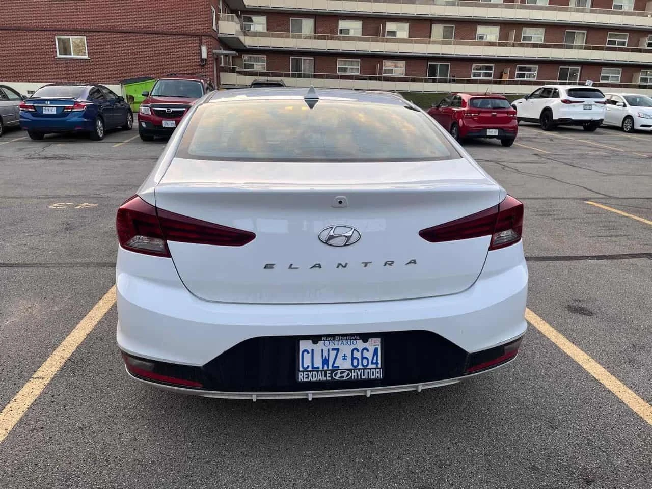 Hyundai Elantra * Preferred w/Sun & Safety Package IVT * 2ХГУМИ * , снимка 4 - Автомобили и джипове - 54087607