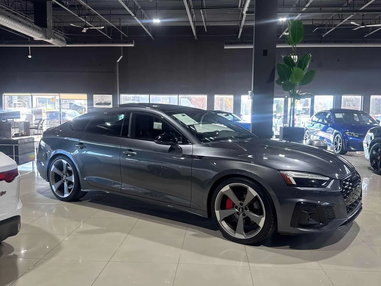 Audi A5 * Progressiv * CARFAX * S LINE * BLIND SPOT, снимка 3 - Автомобили и джипове - 54513209