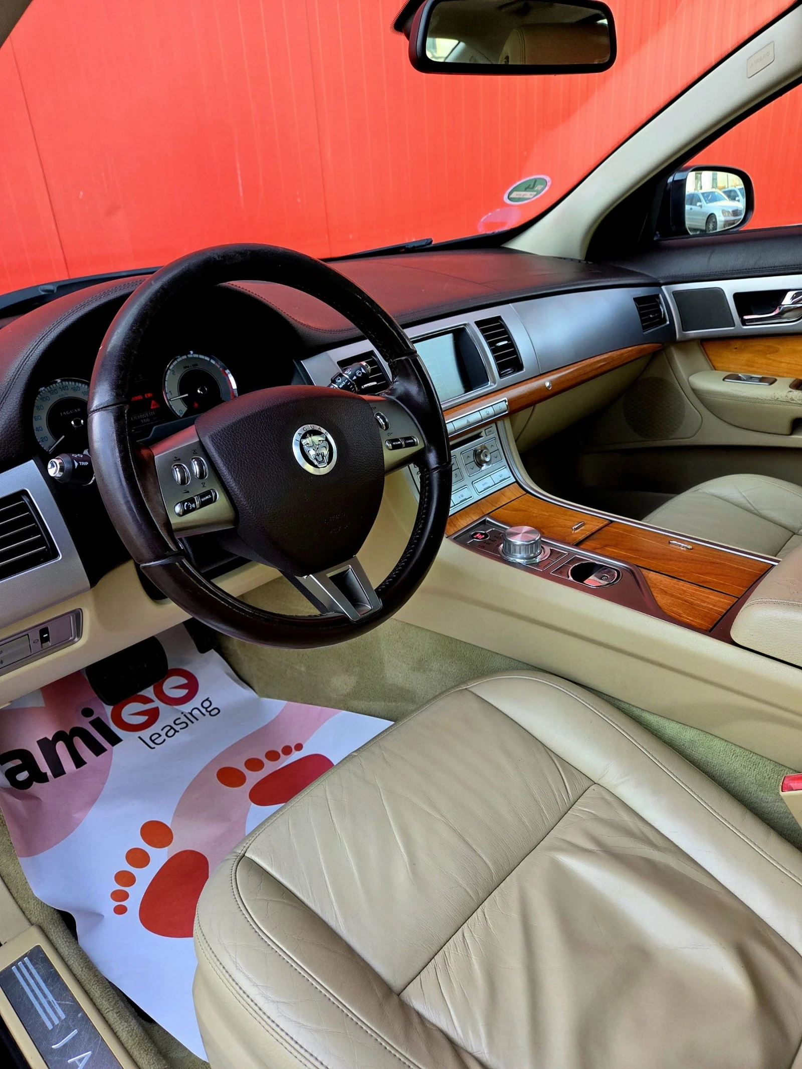 Jaguar Xf 3.0D 240 k.c, снимка 8 - Автомобили и джипове - 54745955