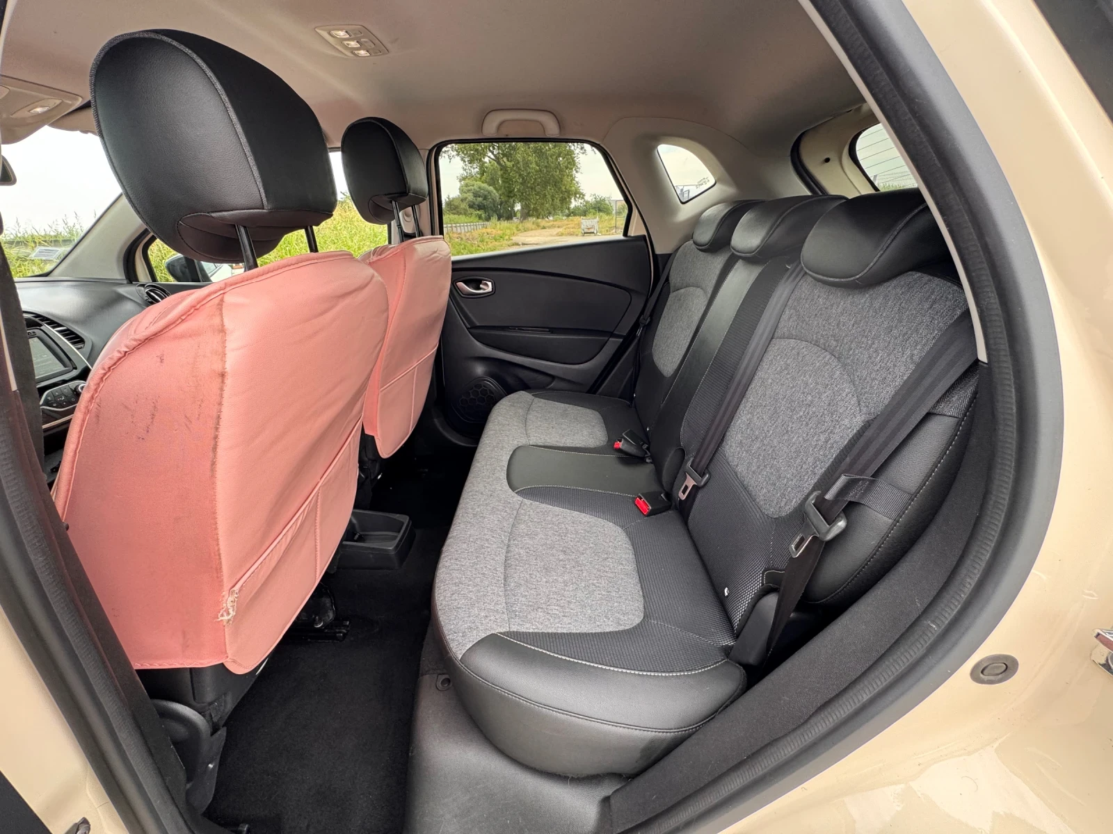 Renault Captur Intens 90kc Facelift* KeylessGo* Navi* Led* Cruise, снимка 13 - Автомобили и джипове - 55134877