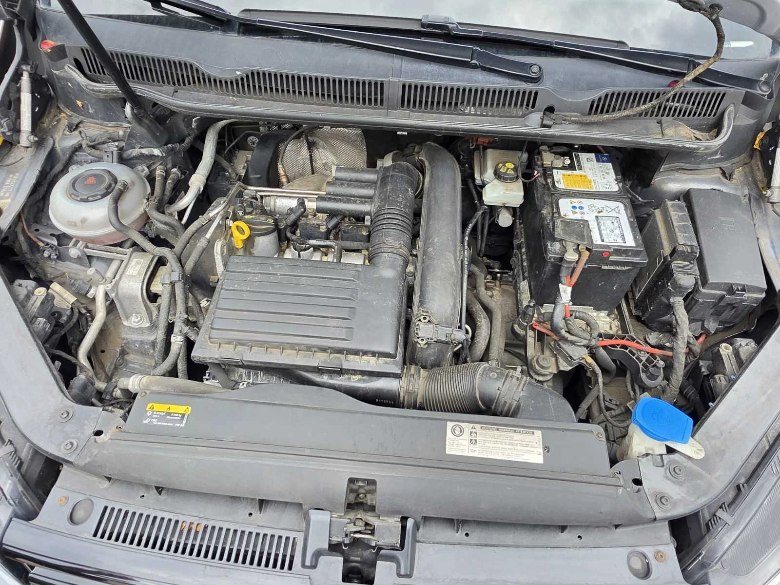 VW Touran 1.4T-DSG, снимка 6 - Автомобили и джипове - 55413254