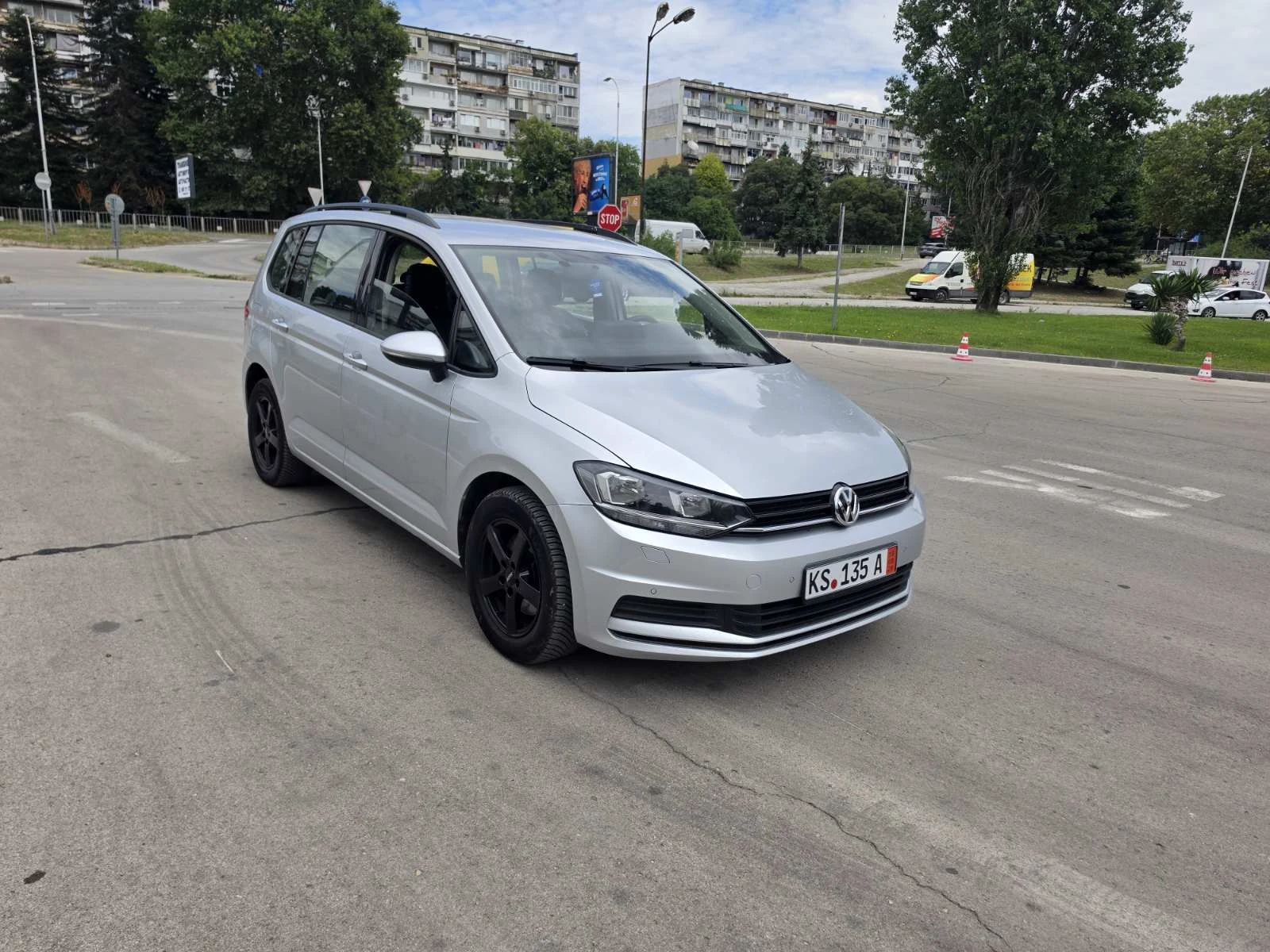 VW Touran 1.4T-DSG, снимка 2 - Автомобили и джипове - 55413254
