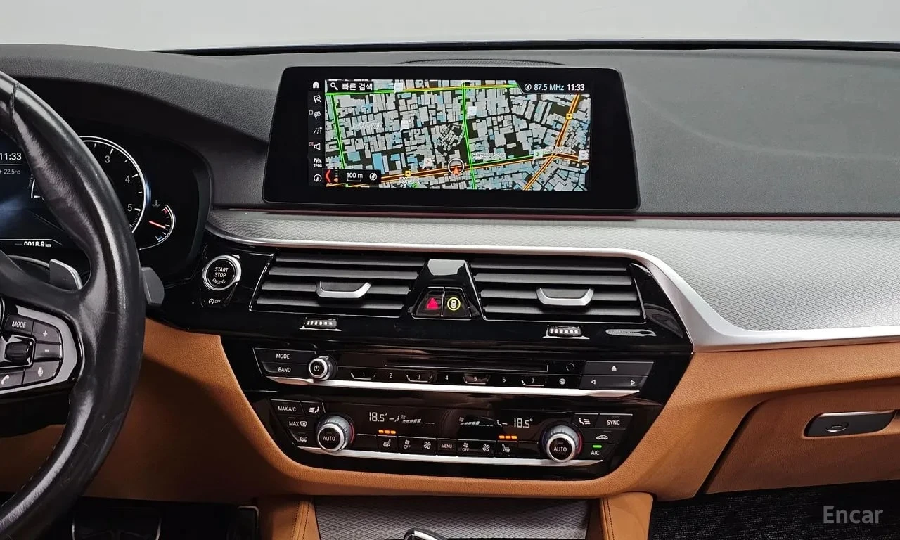 BMW 520 XDRIVE20D * M SPORT* ФИКСИРАНА ЦЕНА ДО БЪЛГАРИЯ*  , снимка 14 - Автомобили и джипове - 56083426