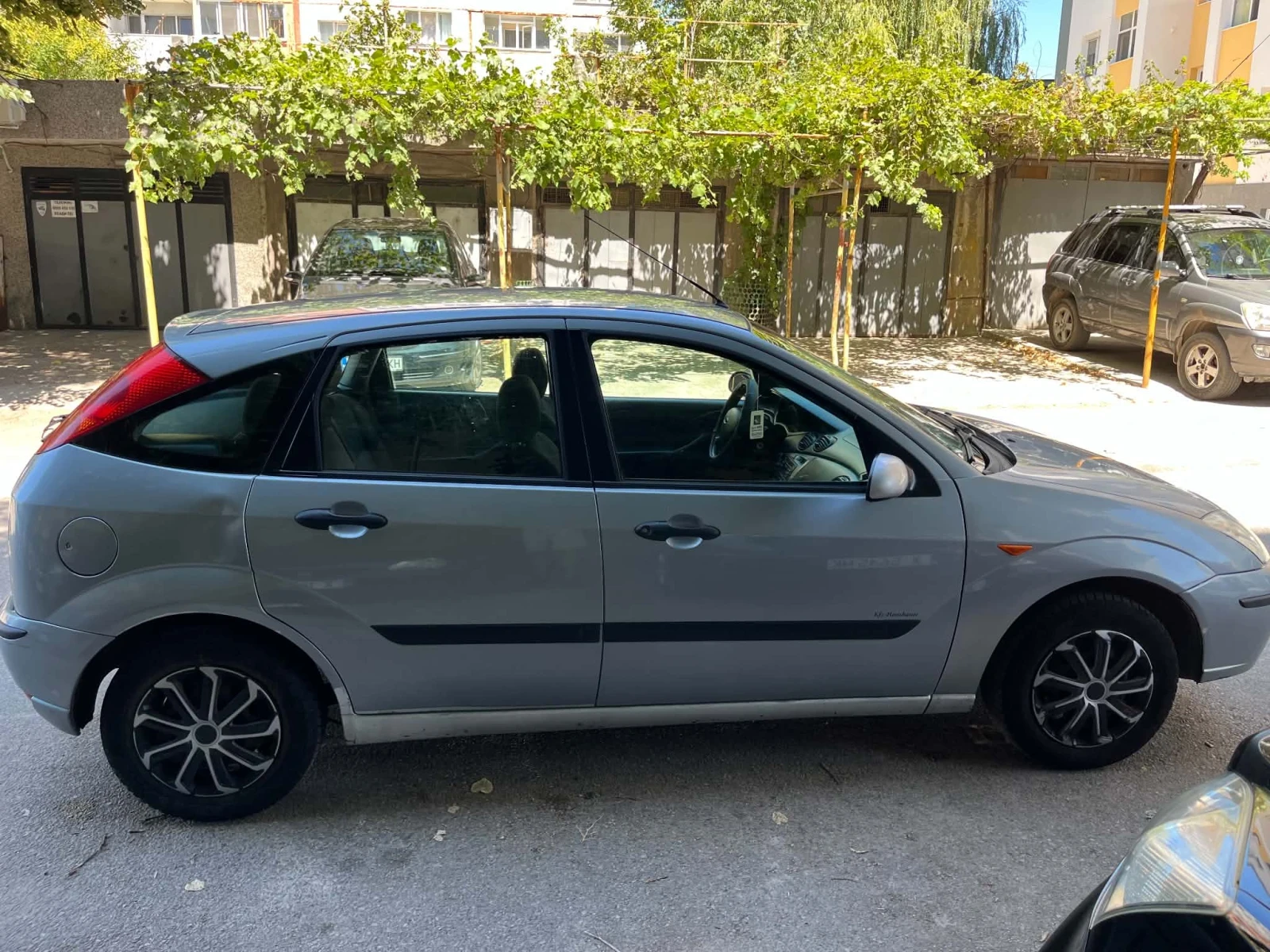 Ford Focus 1.4 бензин, снимка 6 - Автомобили и джипове - 56200955