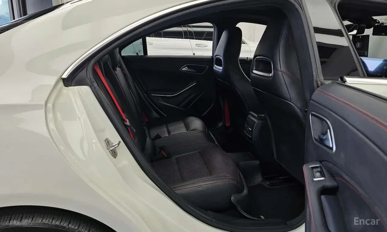 Mercedes-Benz CLA * CLA45 AMG 4MATIC * ��� ������������ ������ | Mobile.bg � ����������� 12