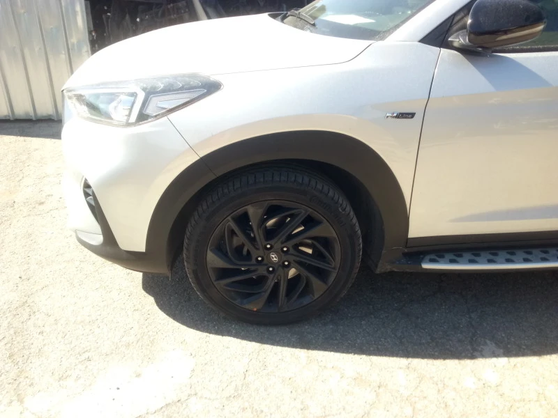 Hyundai Tucson 1.6, снимка 2 - Автомобили и джипове - 47293221