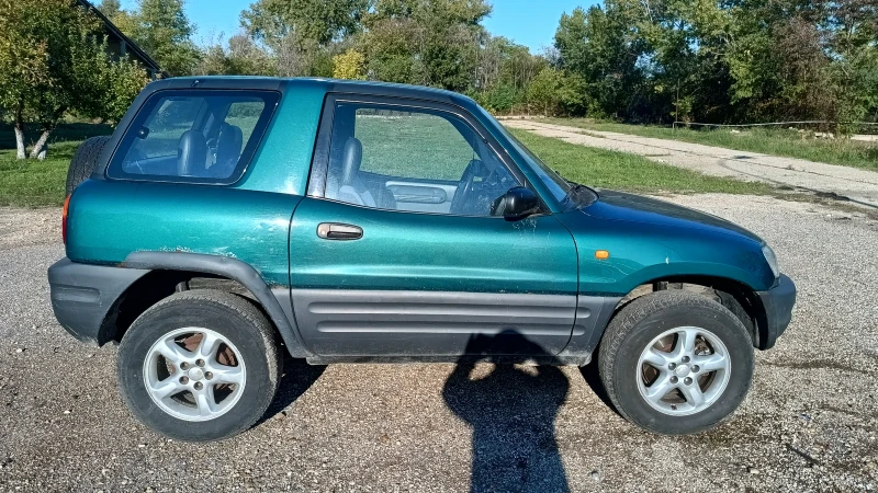 Toyota Rav4, снимка 3 - Автомобили и джипове - 47630557