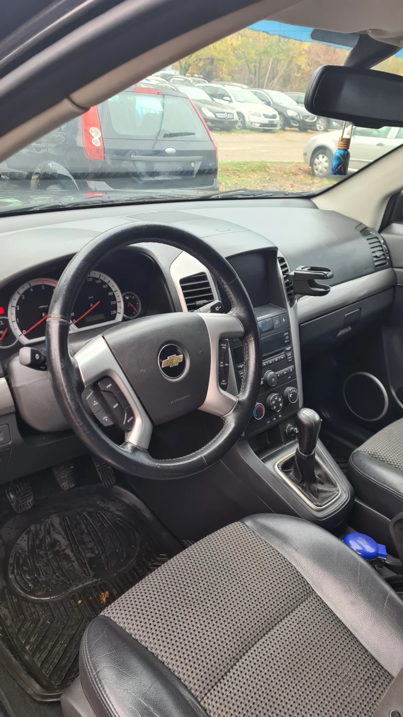 Chevrolet Captiva, снимка 8 - Автомобили и джипове - 47978964