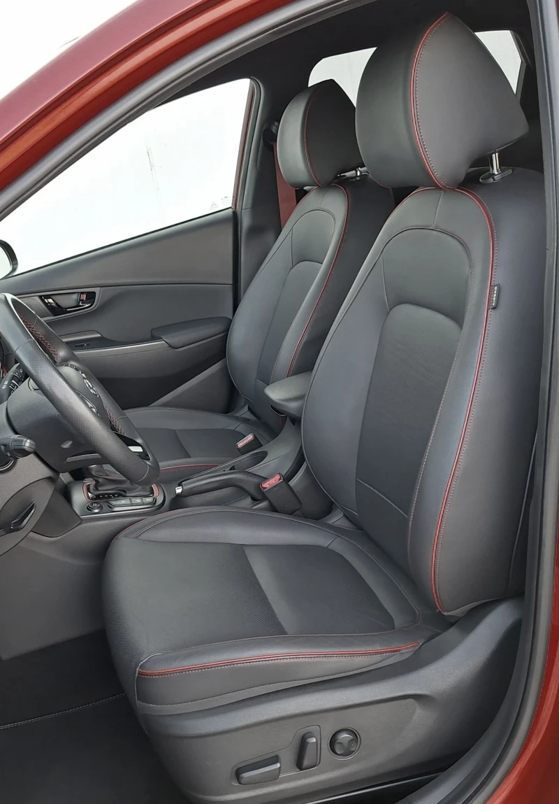 Hyundai Kona 1.6Т ВСИЧКИ ЕКСТРИ 177кс4x4 ПЪЛНА СЕРВИЗНА ИСТОРИЯ, снимка 11 - Автомобили и джипове - 50760742