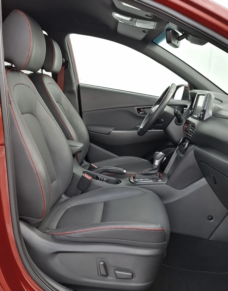 Hyundai Kona 1.6Т ВСИЧКИ ЕКСТРИ 177кс4x4 ПЪЛНА СЕРВИЗНА ИСТОРИЯ, снимка 12 - Автомобили и джипове - 50760742