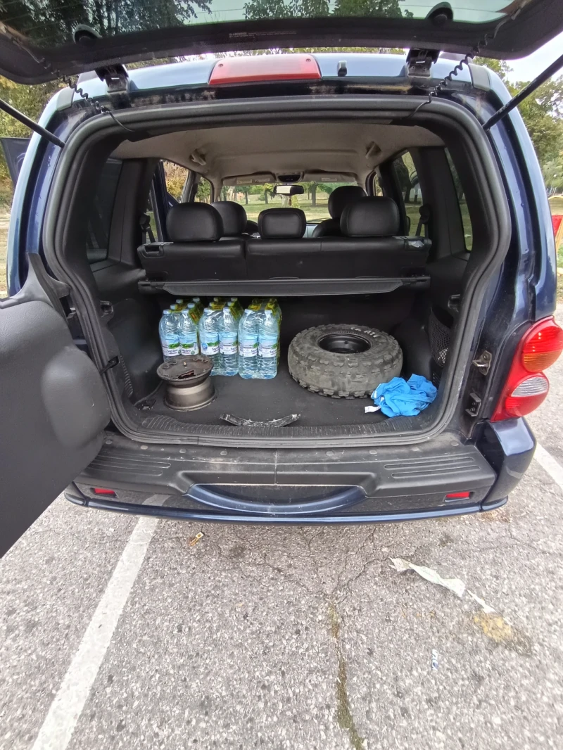 Jeep Cherokee, снимка 13 - Автомобили и джипове - 52331213