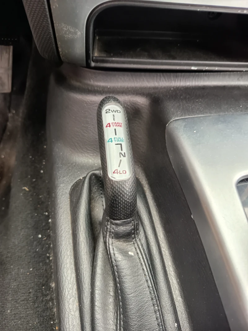 Jeep Cherokee, снимка 2 - Автомобили и джипове - 52331213