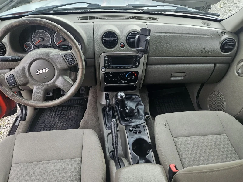 Jeep Cherokee 2.8, снимка 8 - Автомобили и джипове - 52372436