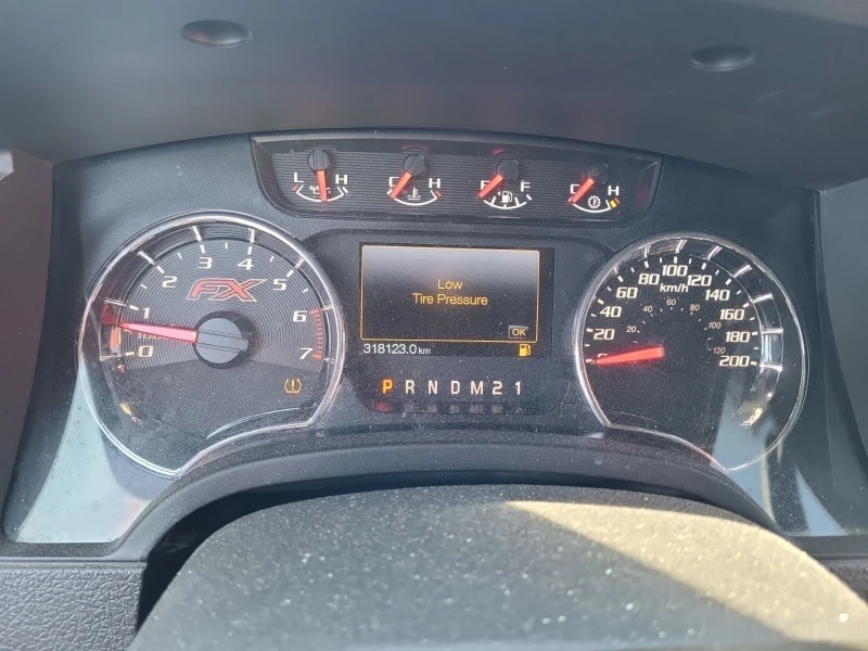 Ford F150 FX2 CREW CAB SHORT BED CARFAX АВТО КРЕДИТ, снимка 6 - Автомобили и джипове - 52816968