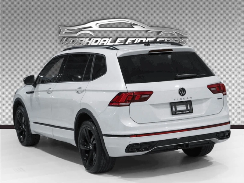 VW Tiguan * Comfortline R Line Black Edition / 4Motion / App, снимка 6 - Автомобили и джипове - 52924360