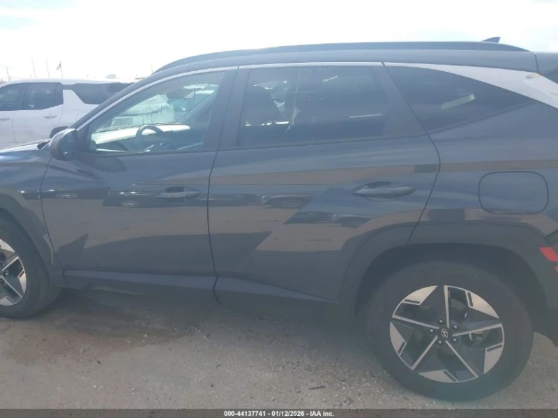 Hyundai Tucson 2.5L I-4 DI, DOHC, VVT, 187HP All Wheel Drive, снимка 6 - Автомобили и джипове - 53113102