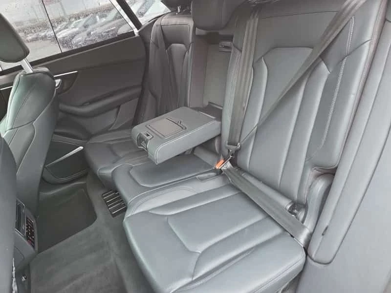 Audi Q8 * TECHNIK * CARFAX * , снимка 13 - Автомобили и джипове - 56480223