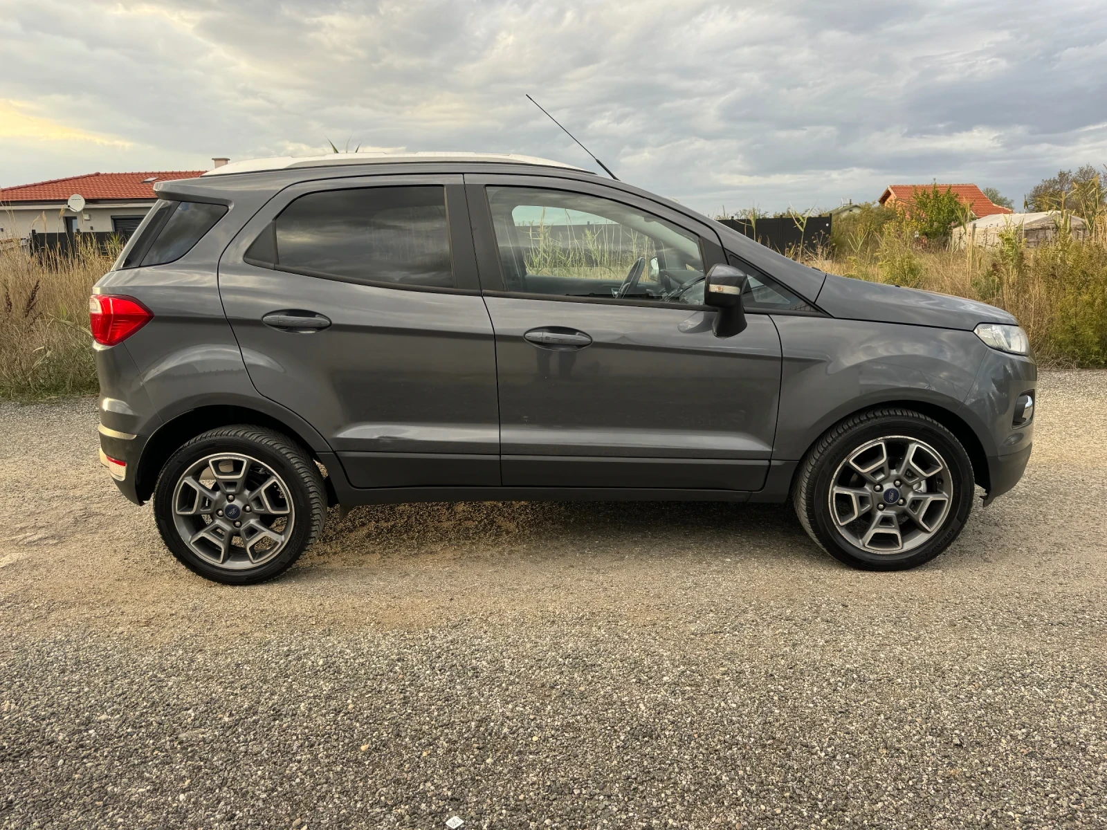 Ford EcoSport 1.5 TDCI * TITANIUM* EURO 6B*  - изображение 4