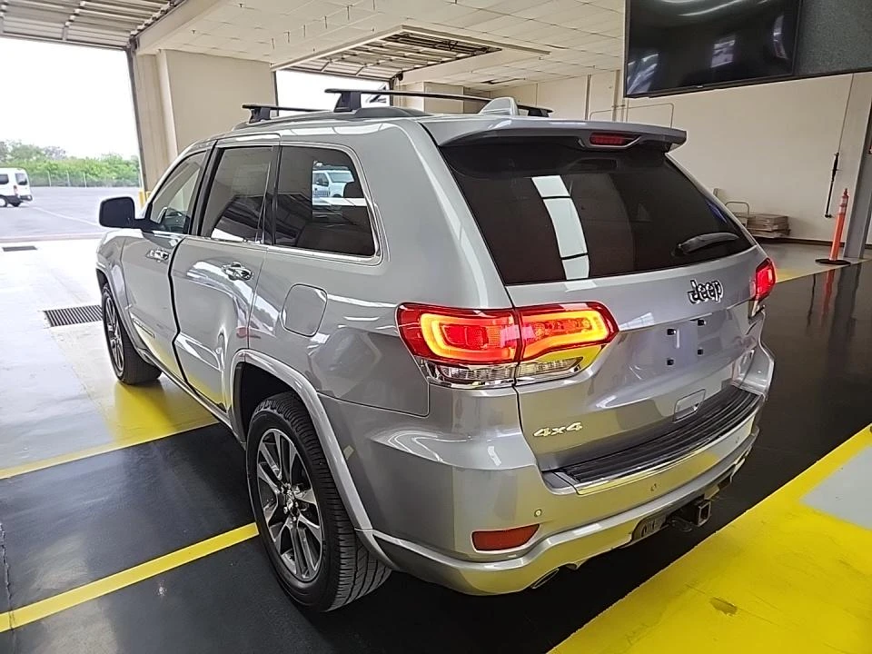Jeep Grand cherokee 2018 Jeep Grand Cherokee Overland - изображение 4