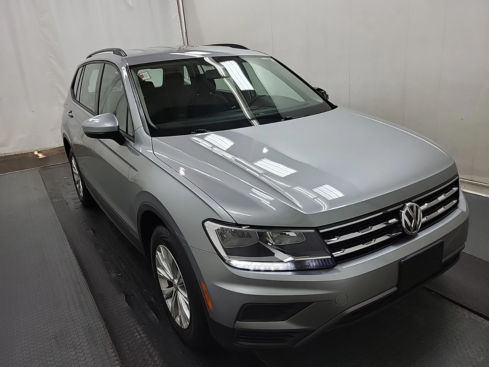 VW Tiguan * S* * АвтоКредит*  - изображение 2