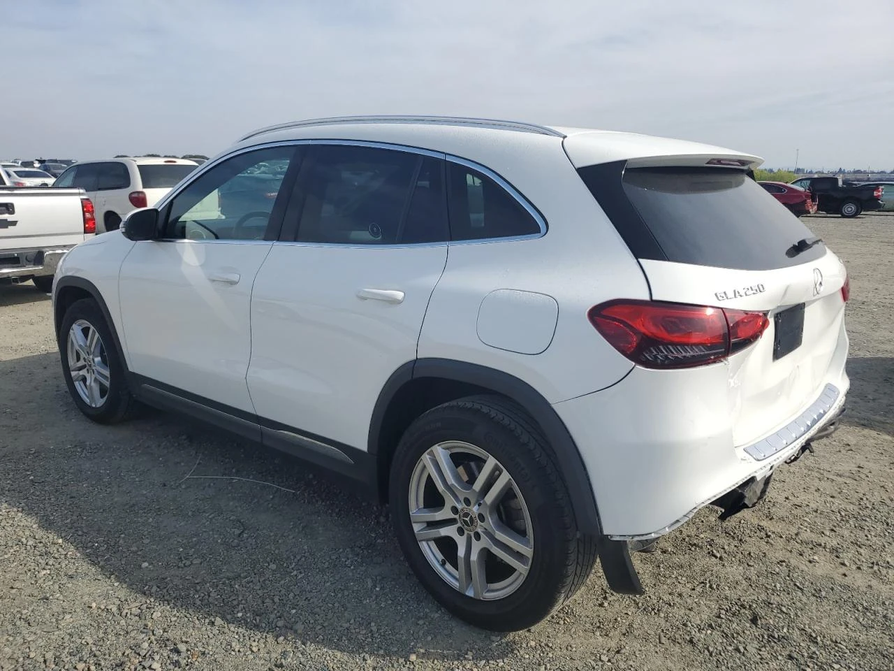 Mercedes-Benz GLA 250 4MATIC DIGITAL/MEMORY/ПОДГРЕВИ - изображение 4