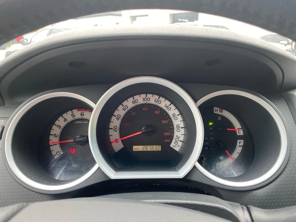 Toyota Tacoma * 4WD Double Cab V6 Auto * CARFAX * БЕЗ ПЪРВОНАЧАЛ - изображение 7