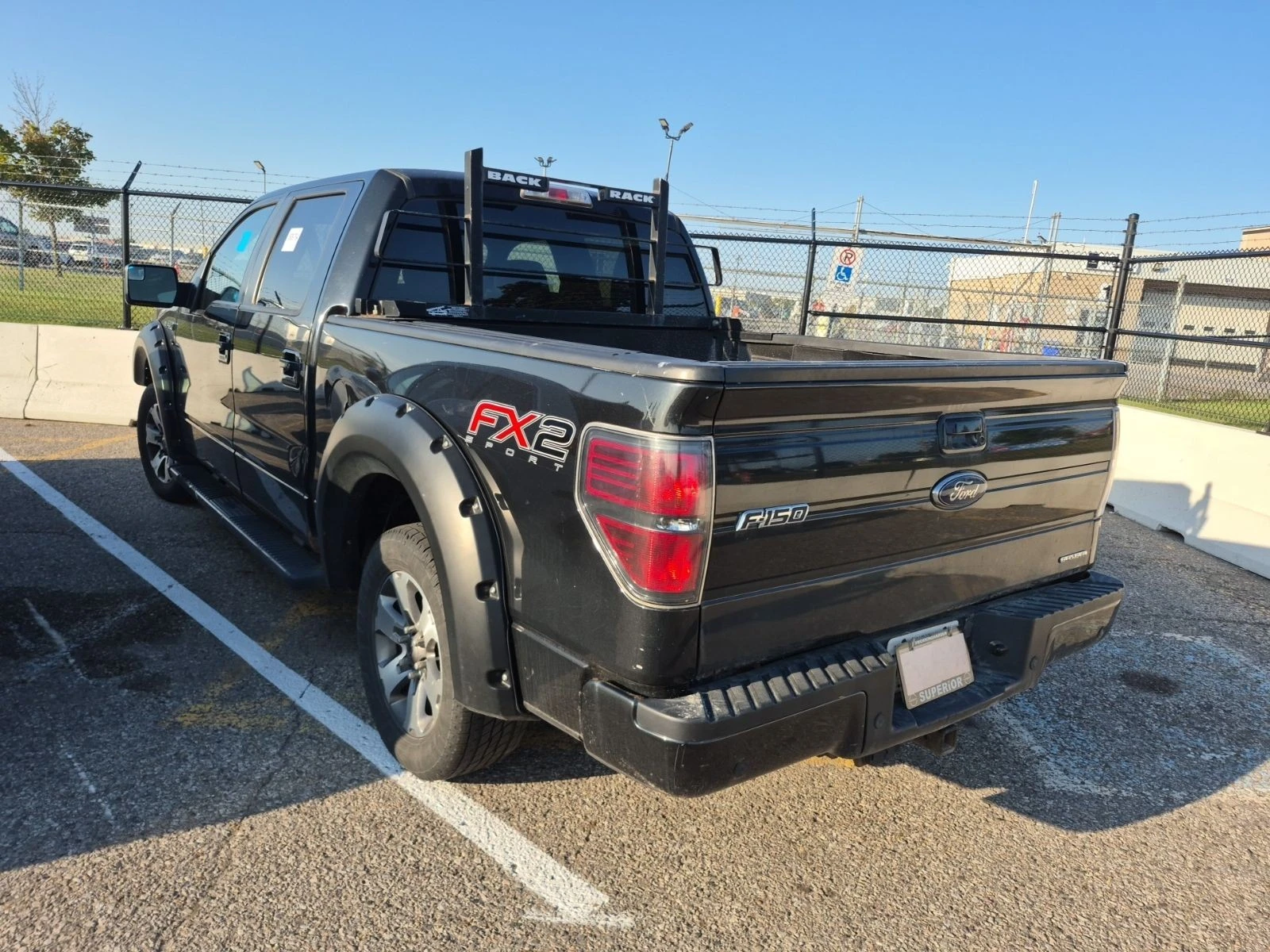 Ford F150 FX2 CREW CAB SHORT BED CARFAX АВТО КРЕДИТ - изображение 4