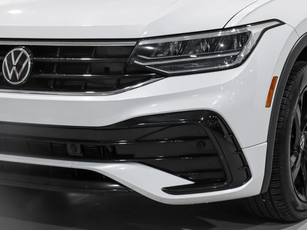 VW Tiguan * Comfortline R Line Black Edition / 4Motion / App - изображение 8