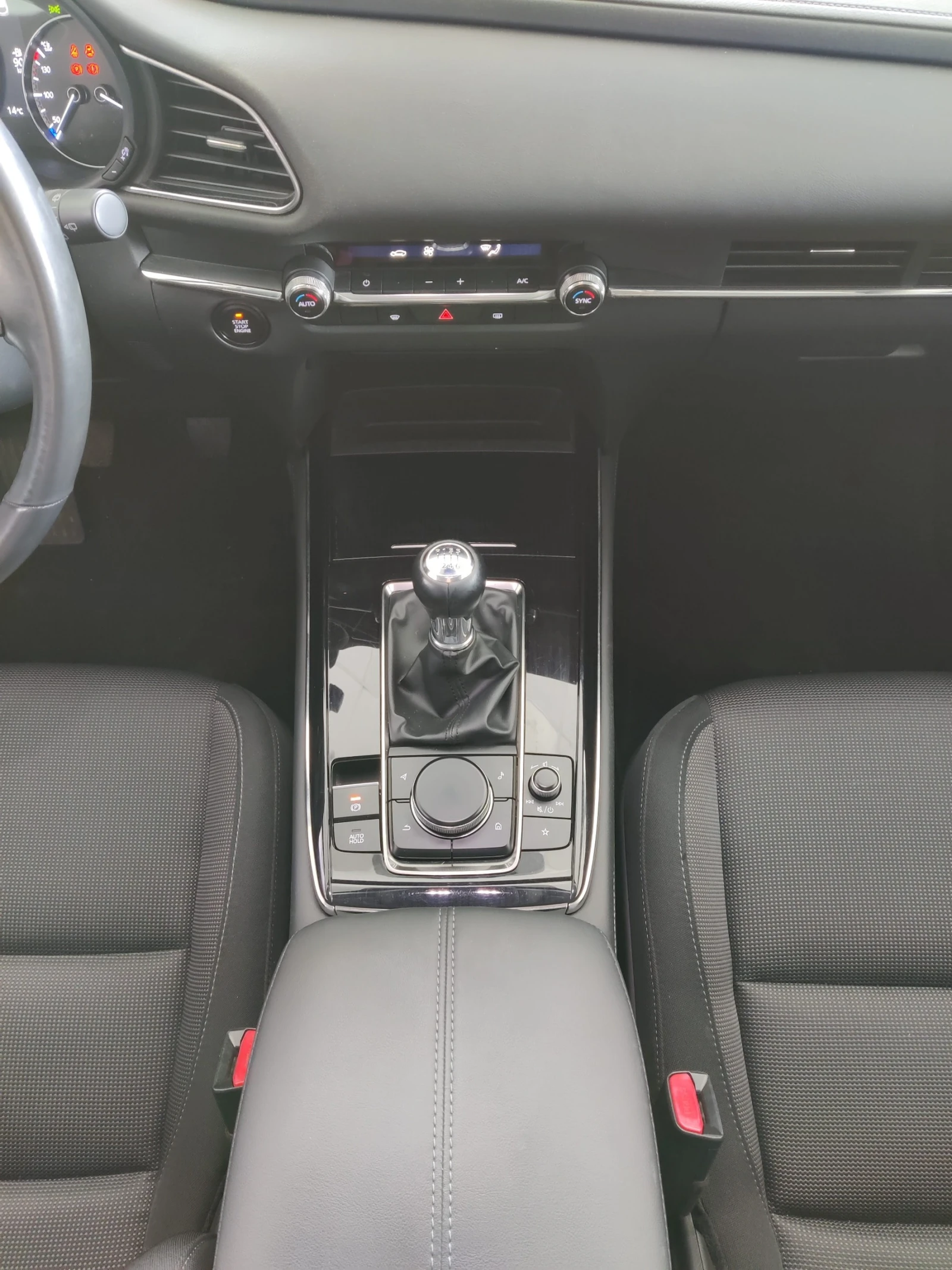 Mazda CX-30 2.0i Skyactiv-G, снимка 11 - Автомобили и джипове - 53495966