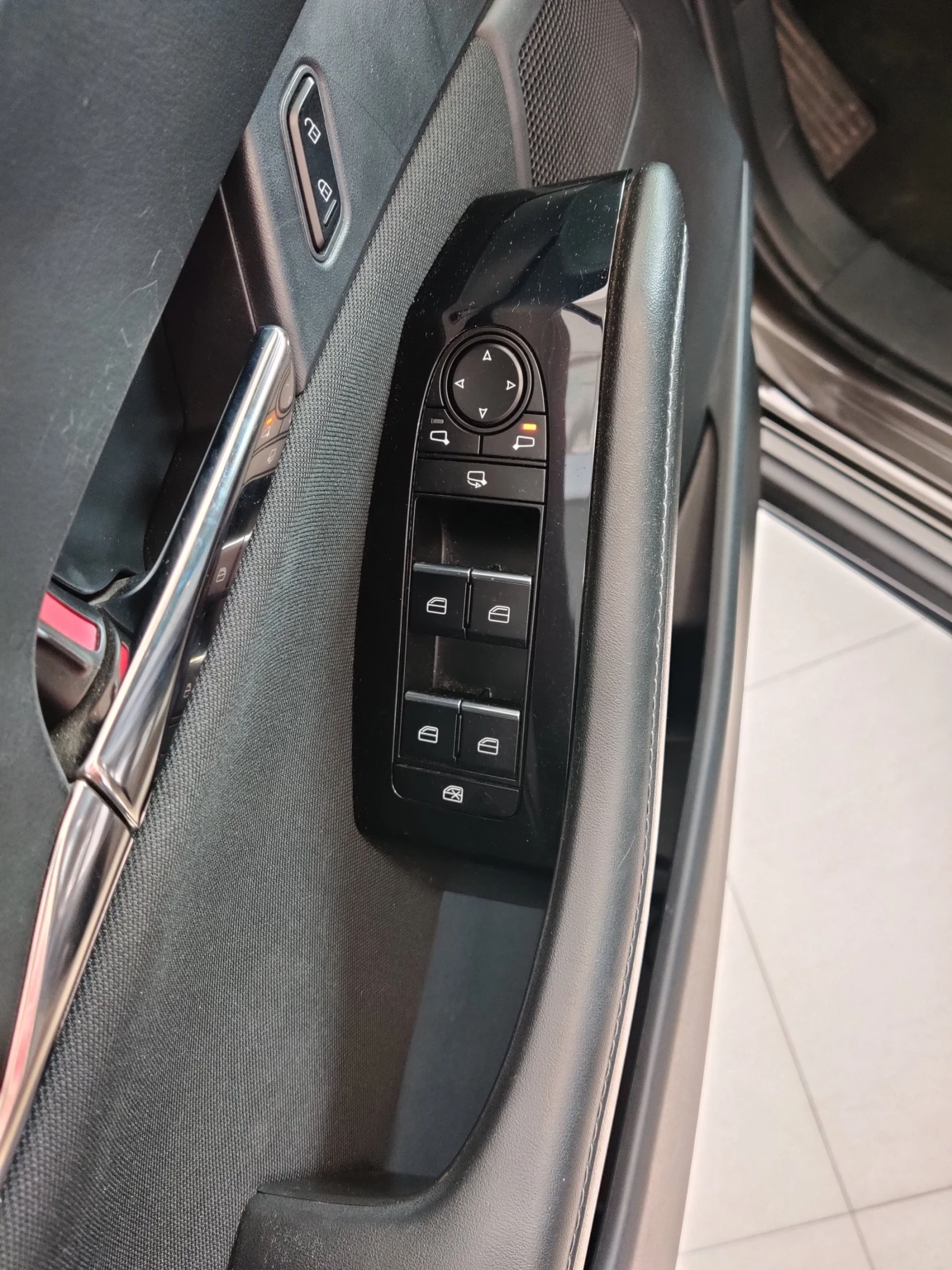 Mazda CX-30 2.0i Skyactiv-G, снимка 16 - Автомобили и джипове - 53495966