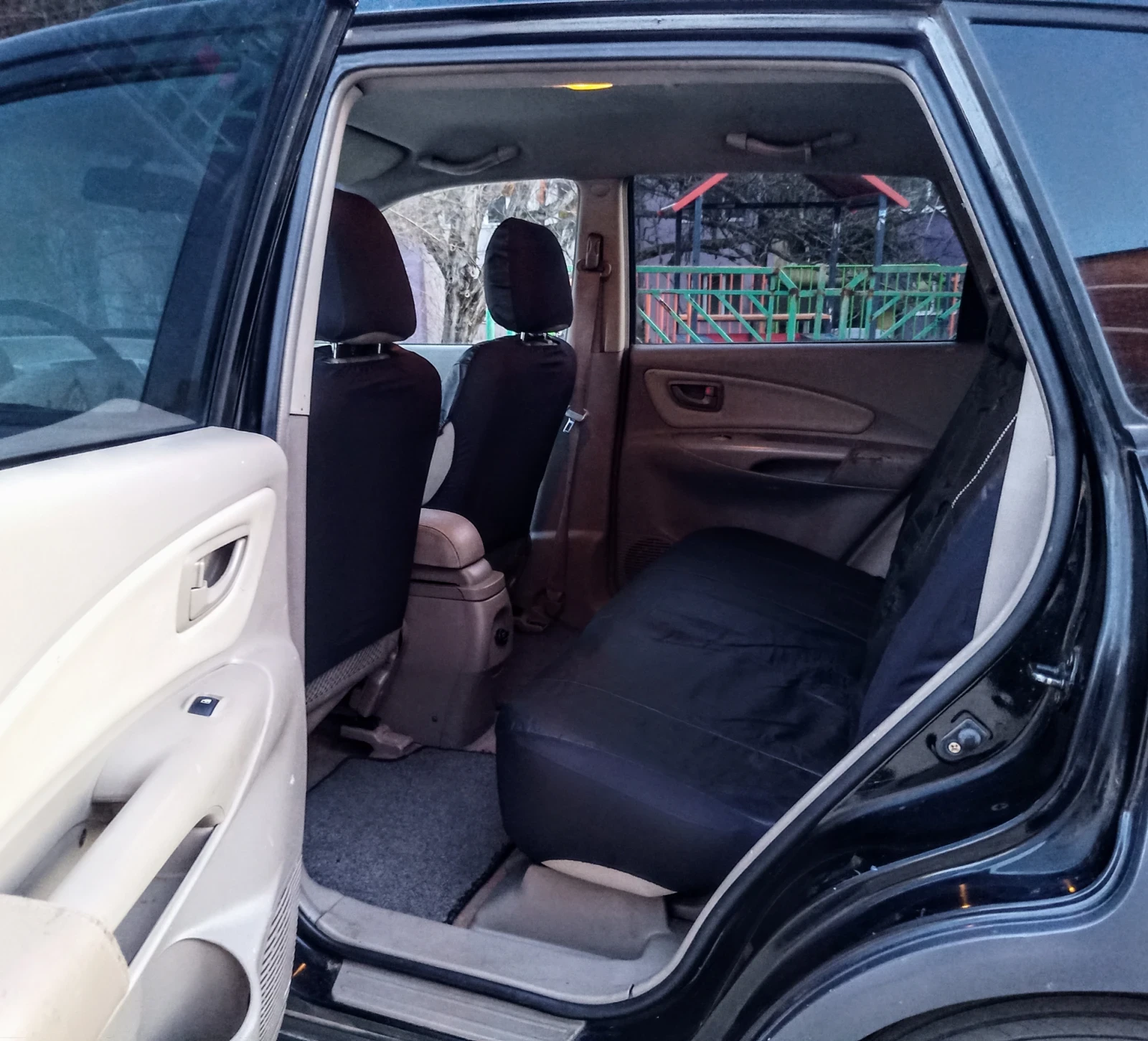 Hyundai Tucson 4x4/CRDI 140 кс./5л.-100км./Климатроник/Отличен !, снимка 12 - Автомобили и джипове - 53831924