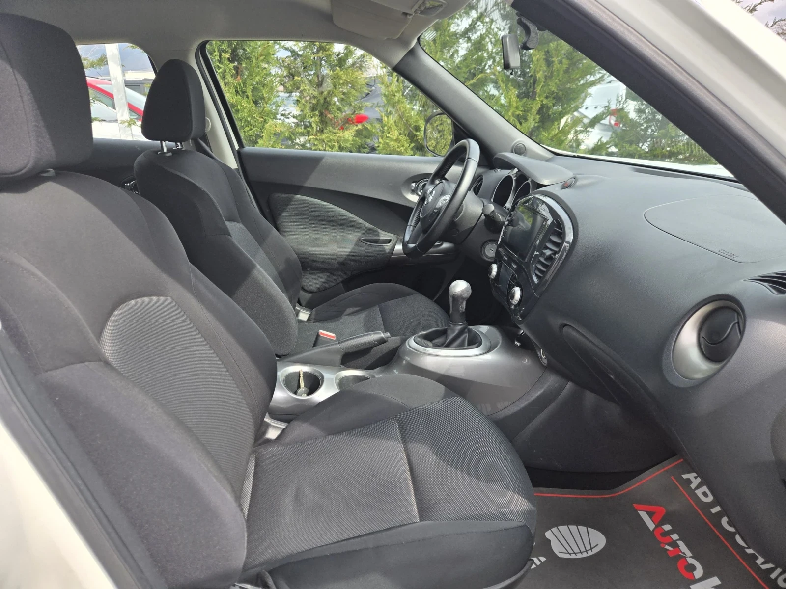 Nissan Juke 1.6i-117кс= ФАБРИЧНА ГАЗ= НАВИГАЦИЯ= КЛИМАТРОНИК, снимка 15 - Автомобили и джипове - 53916702