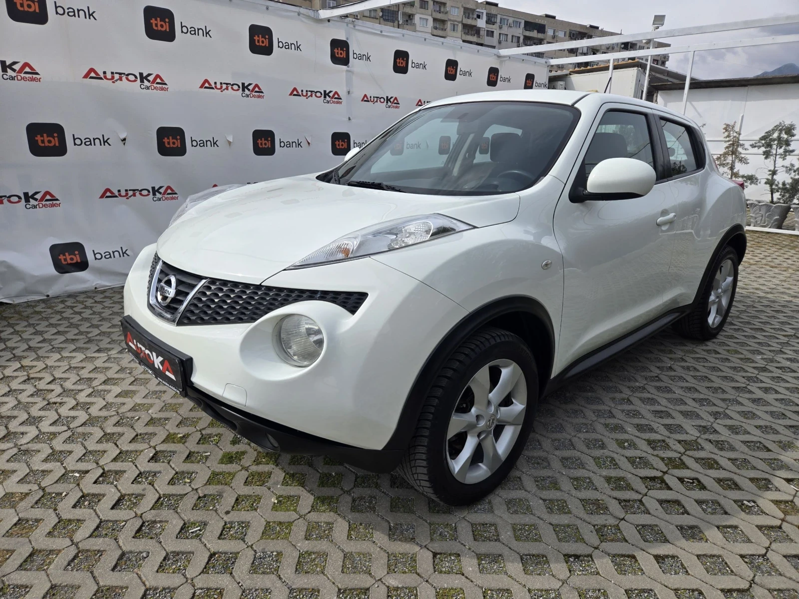 Nissan Juke 1.6i-117кс= ФАБРИЧНА ГАЗ= НАВИГАЦИЯ= КЛИМАТРОНИК, снимка 6 - Автомобили и джипове - 53916702