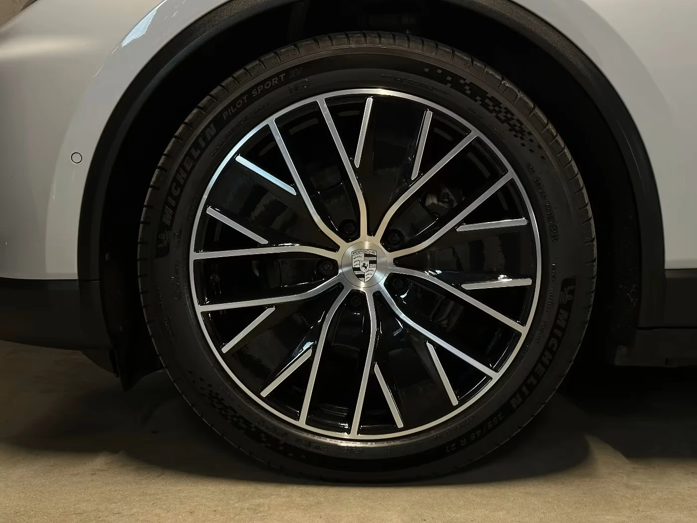 Porsche Macan 4 /  LED-Matrix / 360 - Camera, снимка 6 - Автомобили и джипове - 54139306