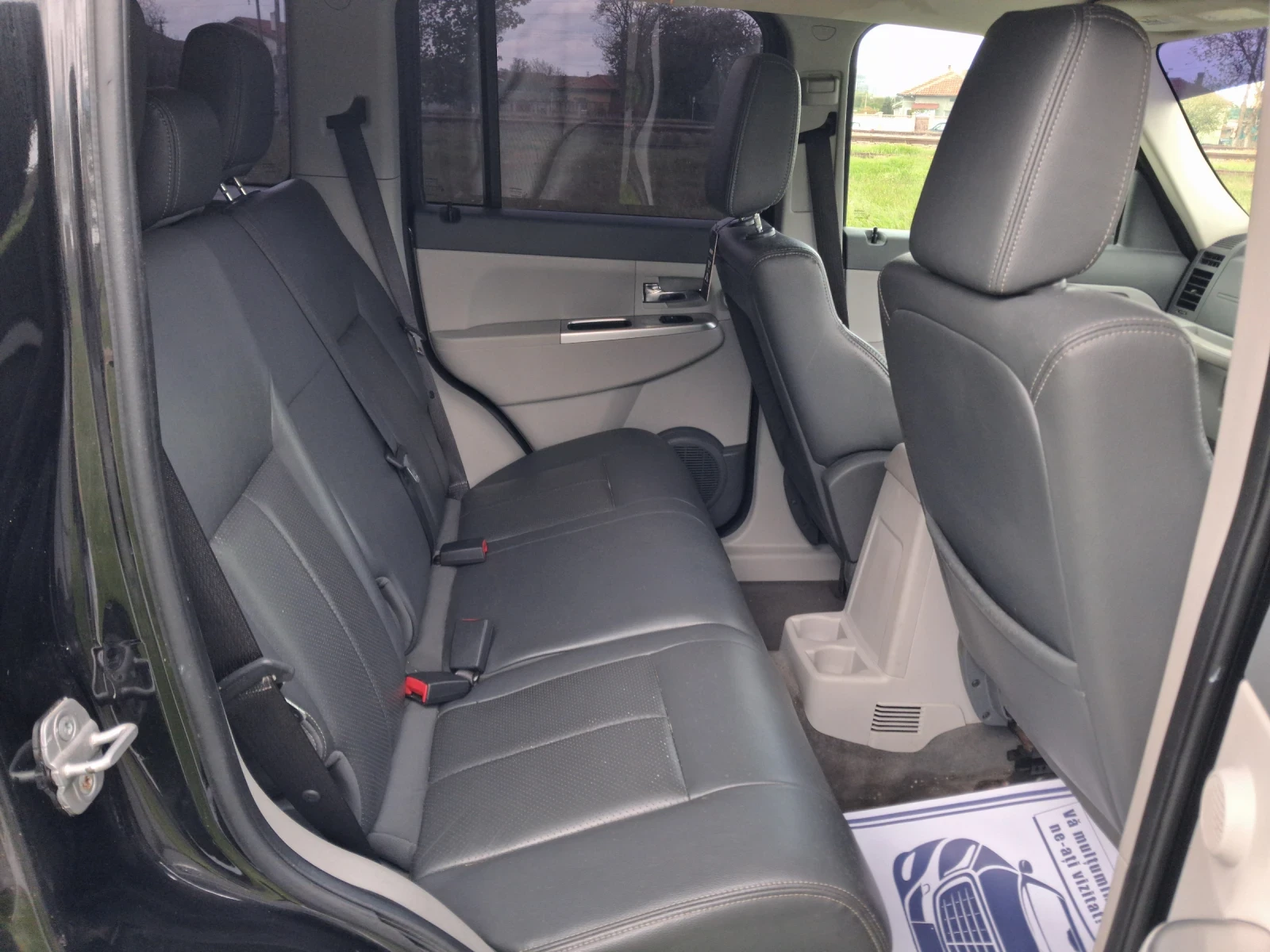 Jeep Cherokee 2.8 CRD 4x4 , снимка 11 - Автомобили и джипове - 54762959