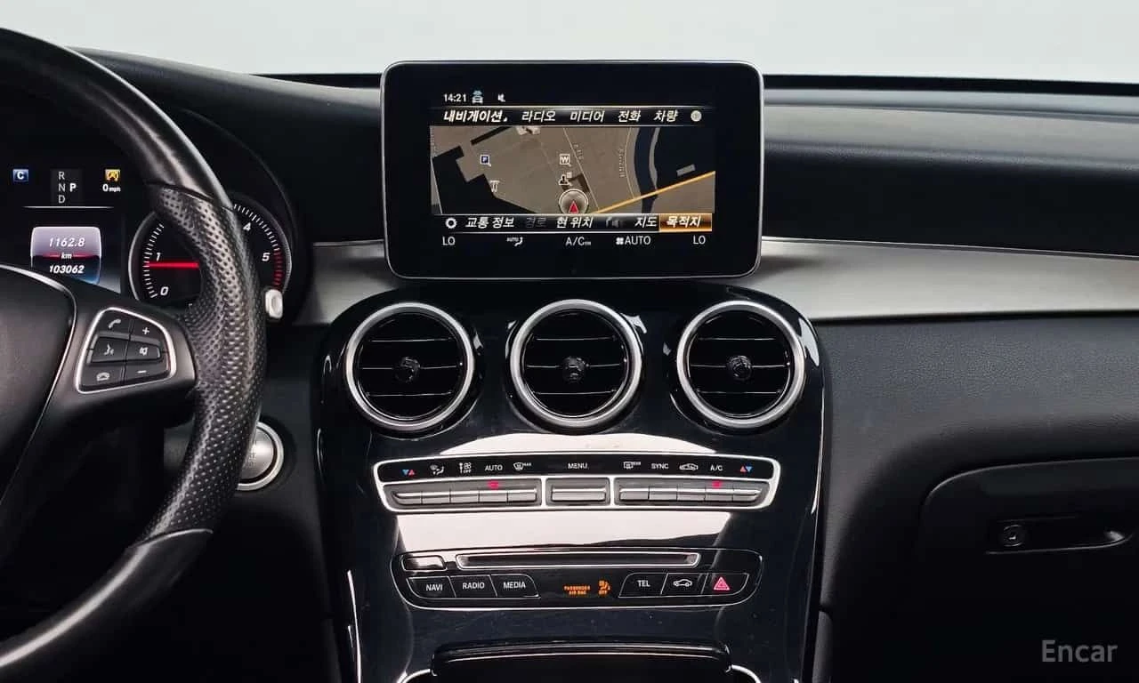 Mercedes-Benz GLC 220 d 4MATIC Coupe/ФИНАНСИРАНЕ, снимка 12 - Автомобили и джипове - 55565603