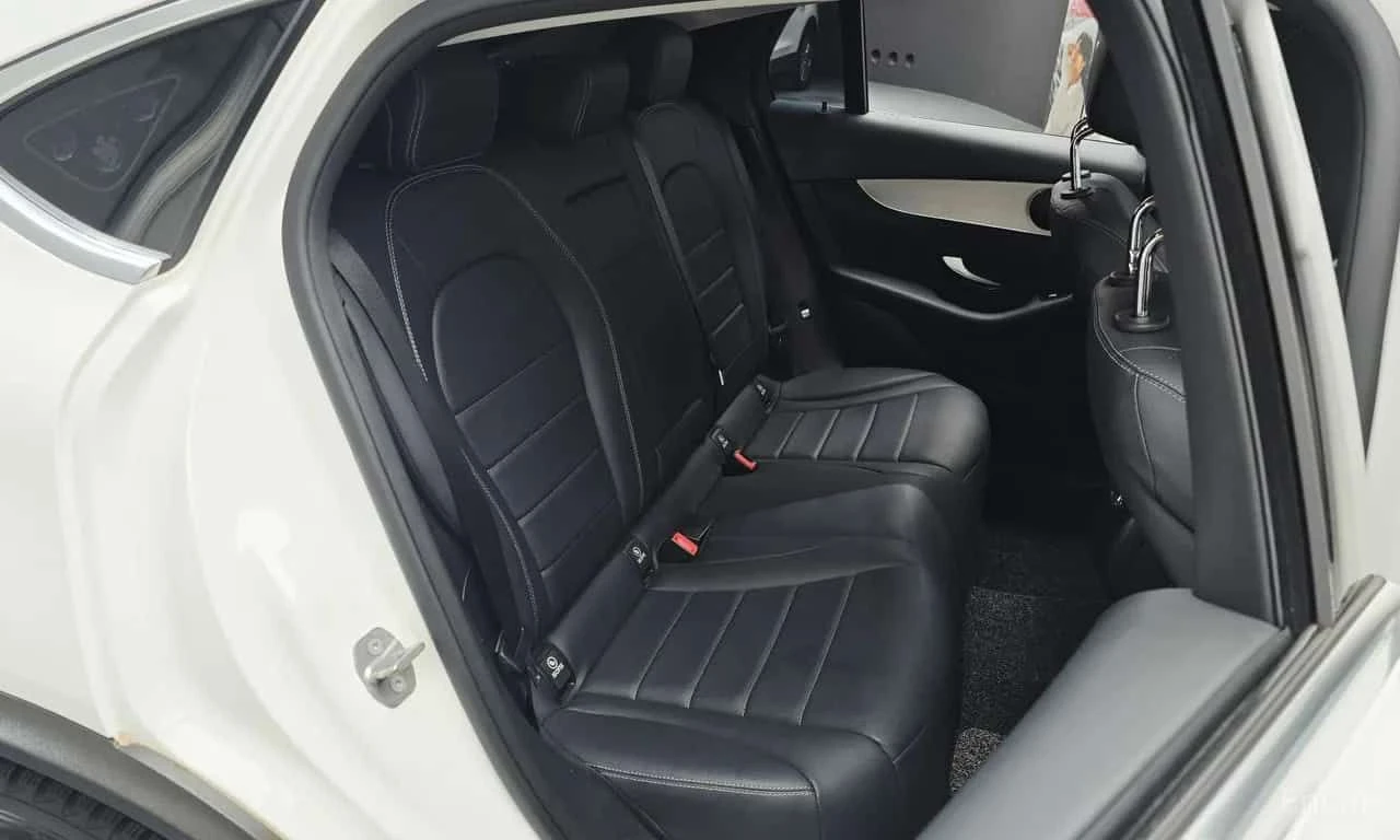 Mercedes-Benz GLC 220 d 4MATIC Coupe/ФИНАНСИРАНЕ, снимка 11 - Автомобили и джипове - 55565603