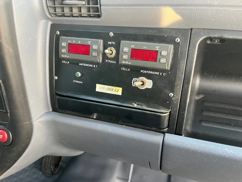 Mitsubishi Canter 3000TDI 130кс ИТАЛИЯ ДО -20 ГРАДУСА ИЗВОД ЗА ТОК , снимка 7 - Бусове и автобуси - 49940558