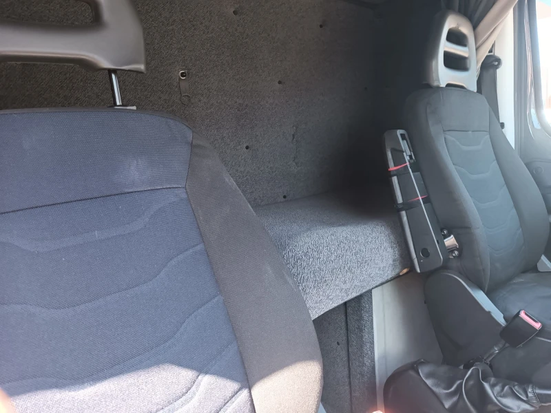 Iveco 35c18 9 ПАЛЕТЕН / ГОТОВ ЛИЗИНГ / ДВОЙНА КАБИНА, снимка 5 - Бусове и автобуси - 51071207