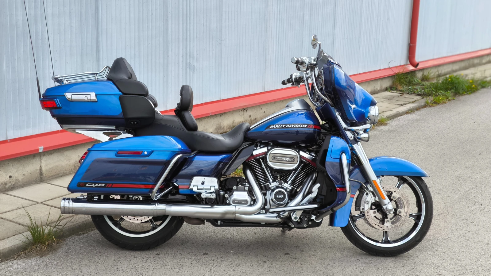 Harley-Davidson CVO Ultra LIMITED 131 - изображение 2