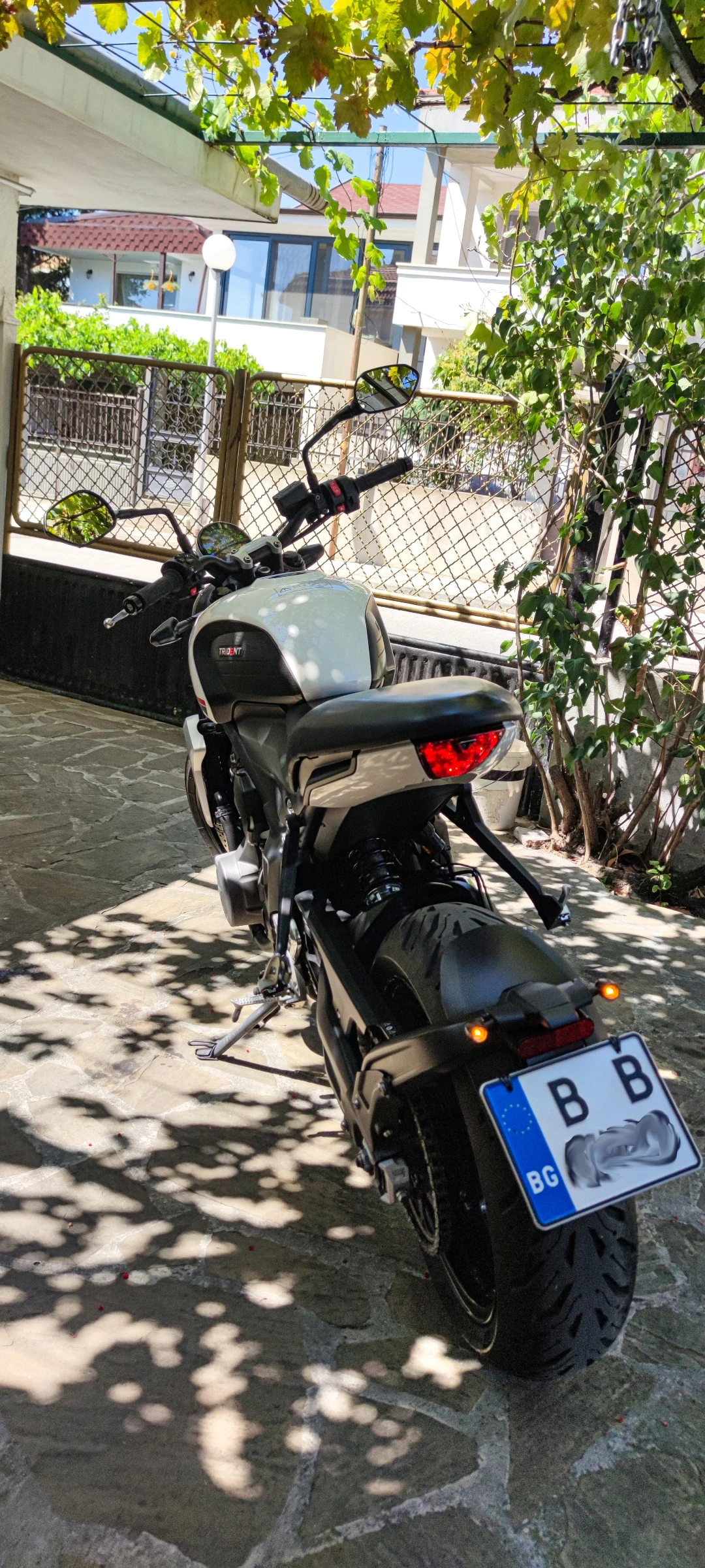 Triumph Trident A2, снимка 4 - Мотоциклети и мототехника - 54045779