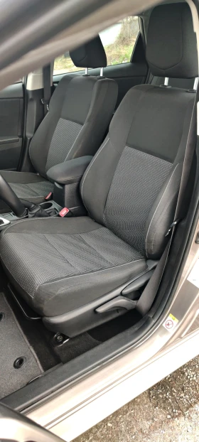 Toyota Auris 1.4 D-4D, снимка 10