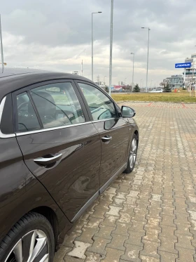 Hyundai Ioniq 92000км!!!Всичко Платено! - 15800 € / 30902.11 лв. - 24805410 6
