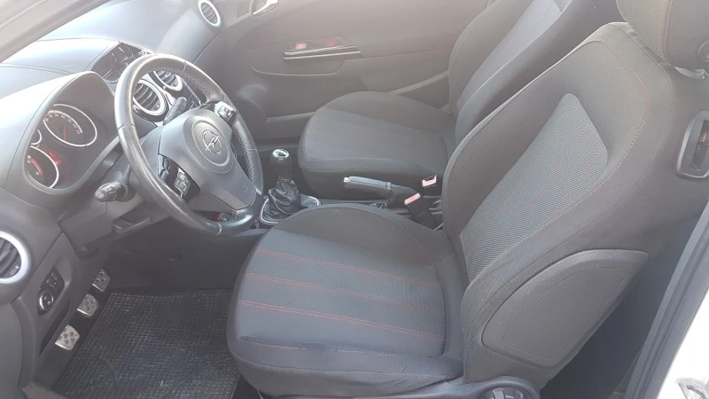 Opel Corsa 1.3CDTI навигация, снимка 14 - Автомобили и джипове - 45094124