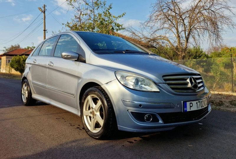 Mercedes-Benz B 180, снимка 1 - Автомобили и джипове - 47347701