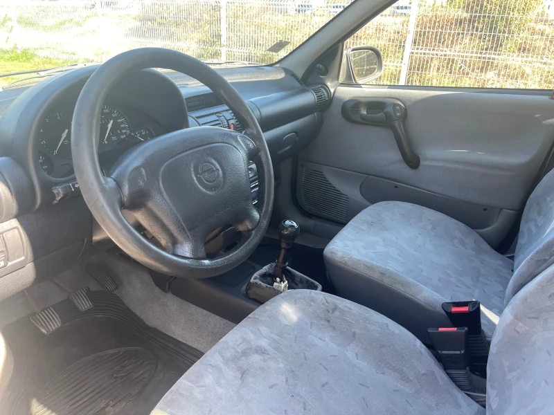 Opel Corsa, снимка 5 - Автомобили и джипове - 47385877