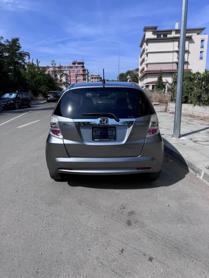 Honda Jazz 1.3i Hybrid Exclusive Swiss, снимка 7 - Автомобили и джипове - 47412575