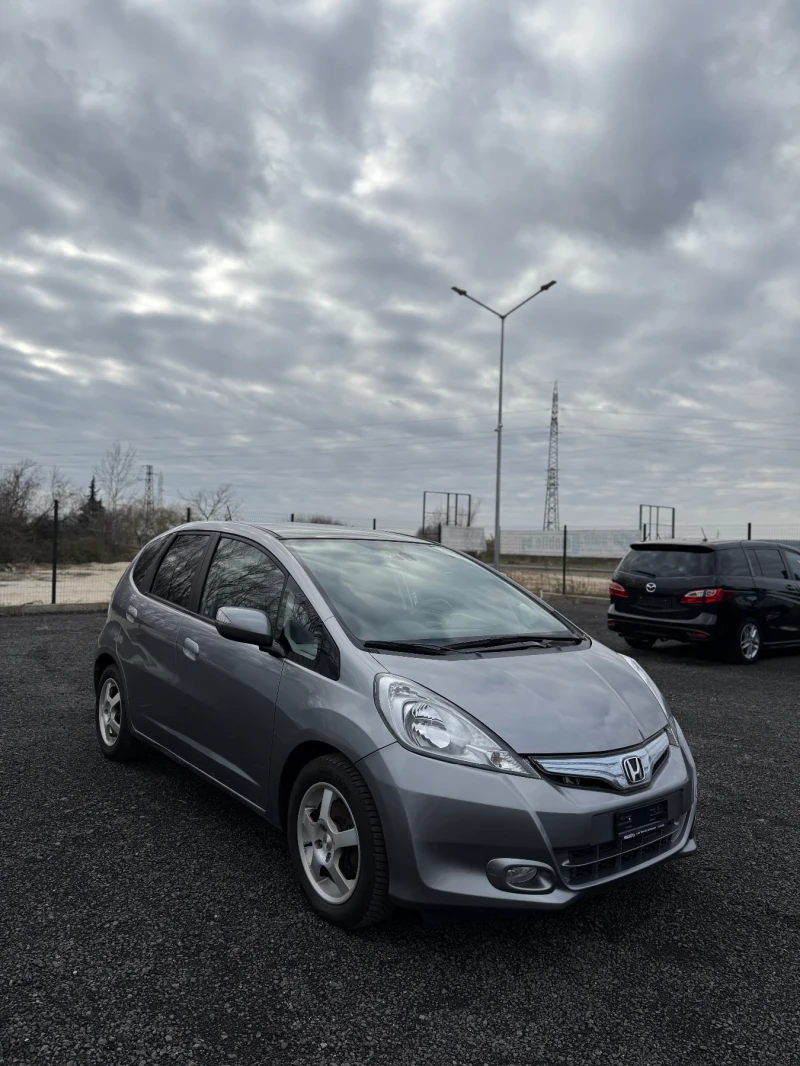 Honda Jazz 1.3i Hybrid Exclusive Swiss, снимка 2 - Автомобили и джипове - 48642365